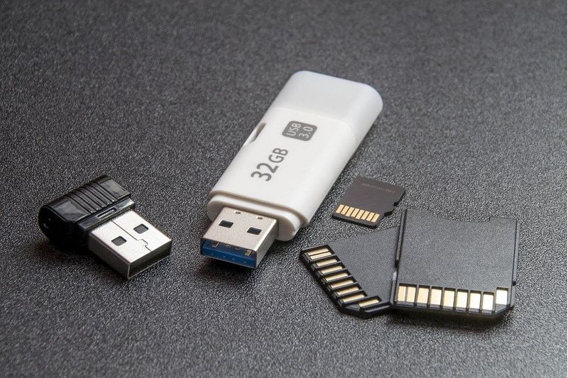 flash-memory-1306886_960_720